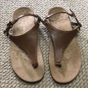 Brand new, never worn Vionic Womens sandals